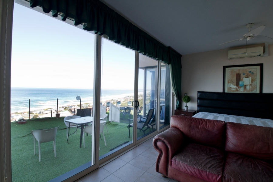 7 Bedroom Property for Sale in Outeniqua Strand Western Cape